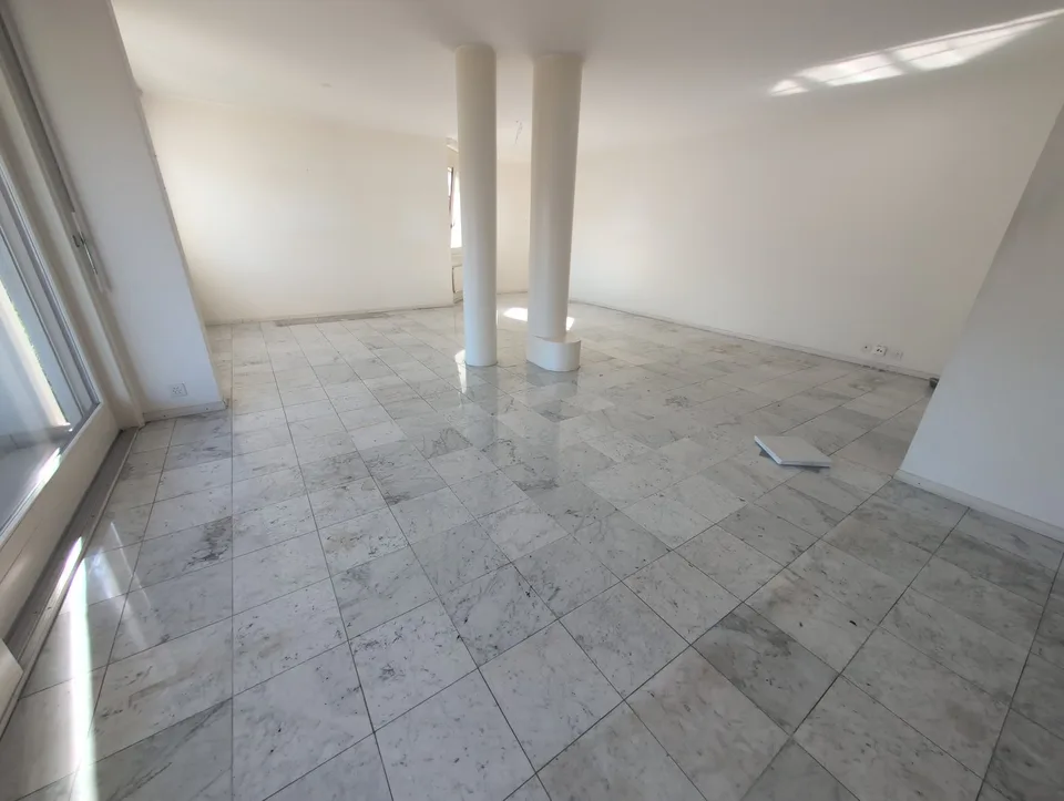 Kleiner Schatz! Zu vermieten, schönes 4.5-Zimmer-Apartment mit Balkon, DERZEIT IN RENOVIERUNG, in Sion! – Foto 10 von 27