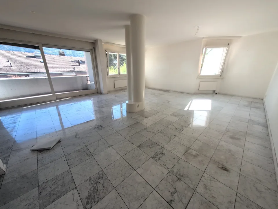 Kleiner Schatz! Zu vermieten, schönes 4.5-Zimmer-Apartment mit Balkon, DERZEIT IN RENOVIERUNG, in Sion! – Foto 7 von 27