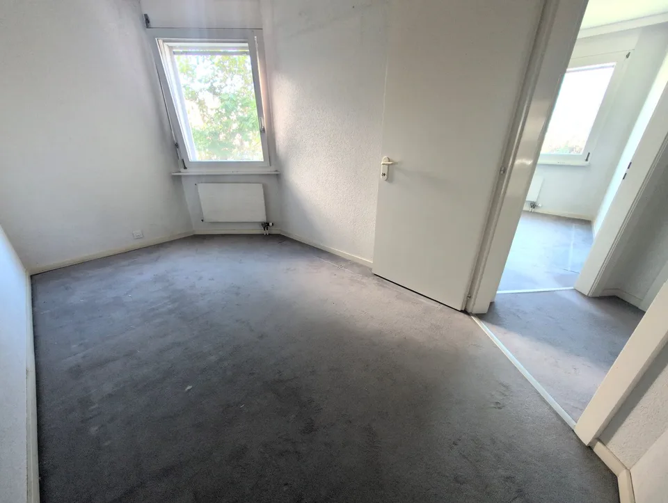 Kleiner Schatz! Zu vermieten, schönes 4.5-Zimmer-Apartment mit Balkon, DERZEIT IN RENOVIERUNG, in Sion! – Foto 17 von 27