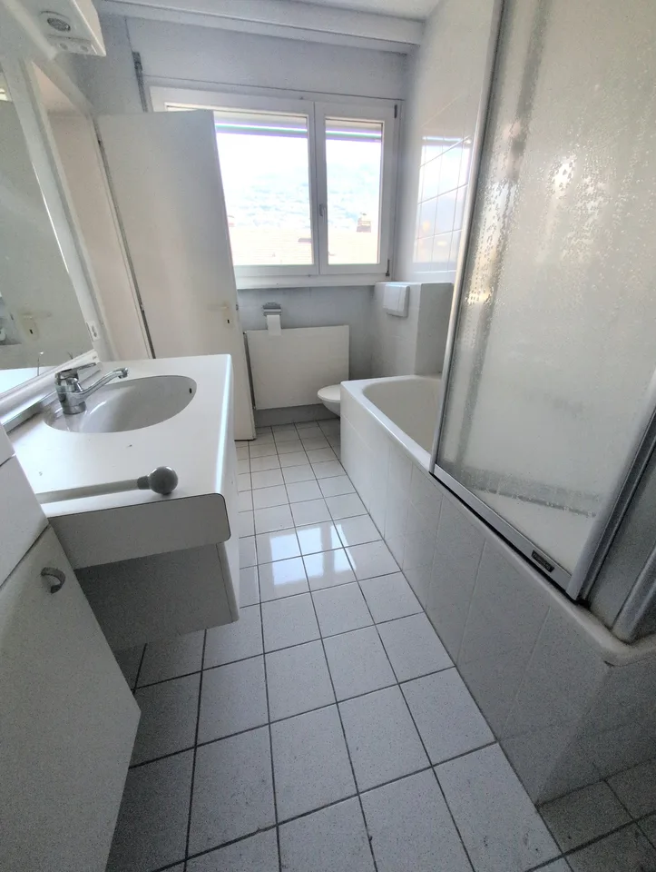 Kleiner Schatz! Zu vermieten, schönes 4.5-Zimmer-Apartment mit Balkon, DERZEIT IN RENOVIERUNG, in Sion! – Foto 24 von 27