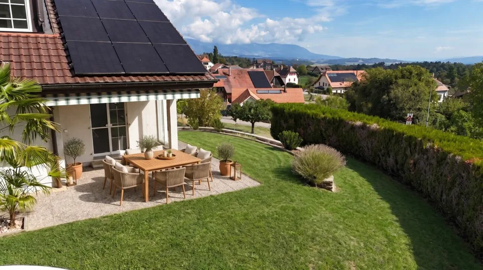 VILLA MOLTO BELLA, COMPLETAMENTE RINNOVATA, PERFETTA PER UNA FAMIGLIA – foto 2 di 15