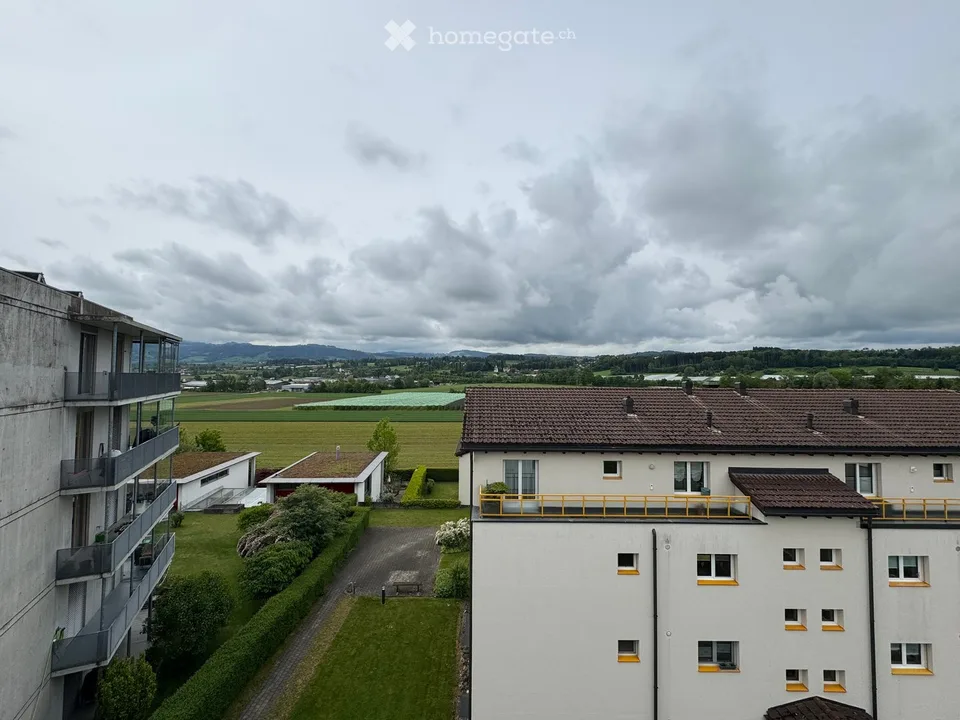 Appartement de 3,5 pièces en mansarde avec balcon et vue splendide ainsi que boite de garage en sous-sol à Arbon – photo 13 sur 13