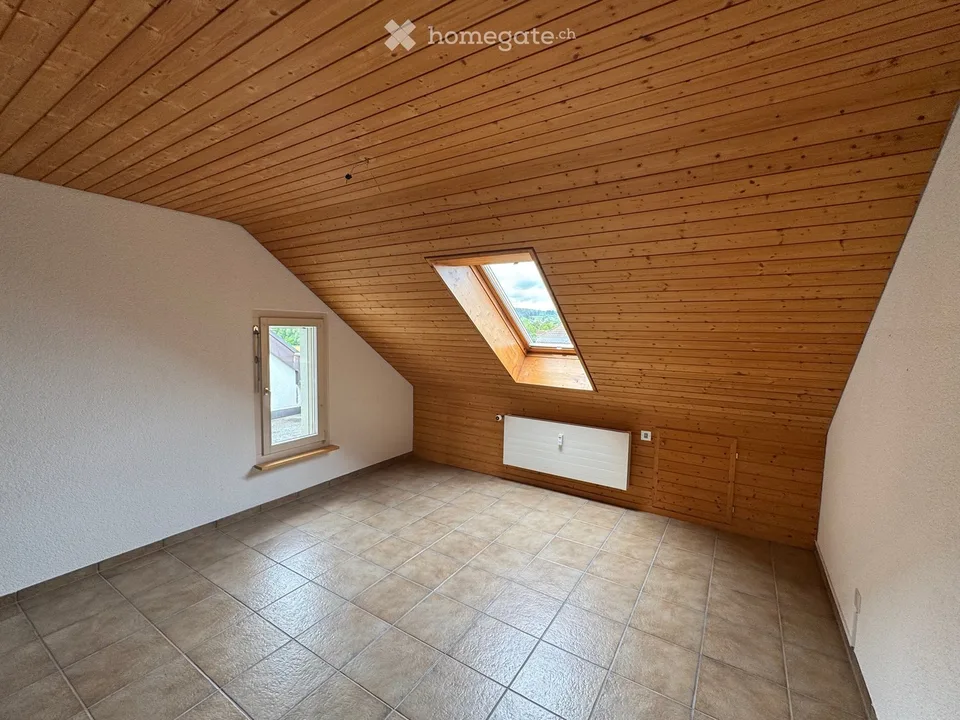 Appartement de 3,5 pièces en mansarde avec balcon et vue splendide ainsi que boite de garage en sous-sol à Arbon – photo 7 sur 13