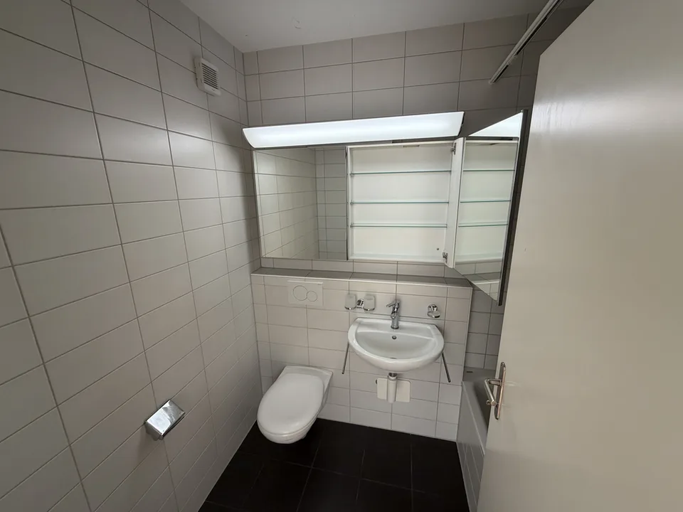Ruhige und kinderfreundliche 3.5-Zimmerwohnung mit Balkon – Foto 4 von 7