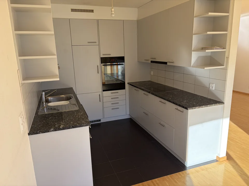 Ruhige und kinderfreundliche 3.5-Zimmerwohnung mit Balkon – Foto 2 von 7