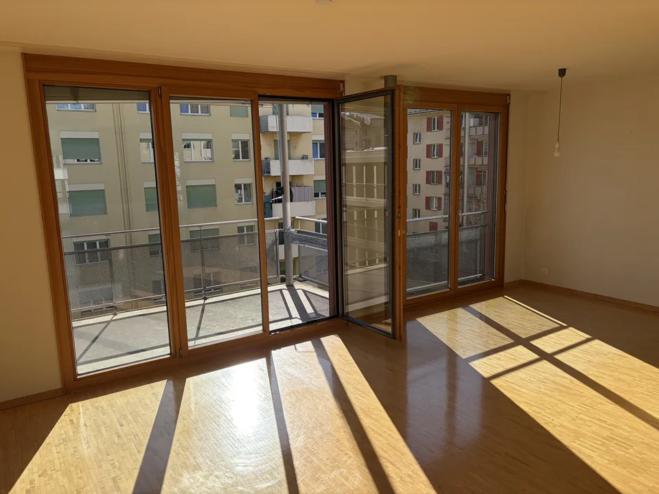 Ruhige und kinderfreundliche 3.5-Zimmerwohnung mit Balkon – Foto 3 von 7