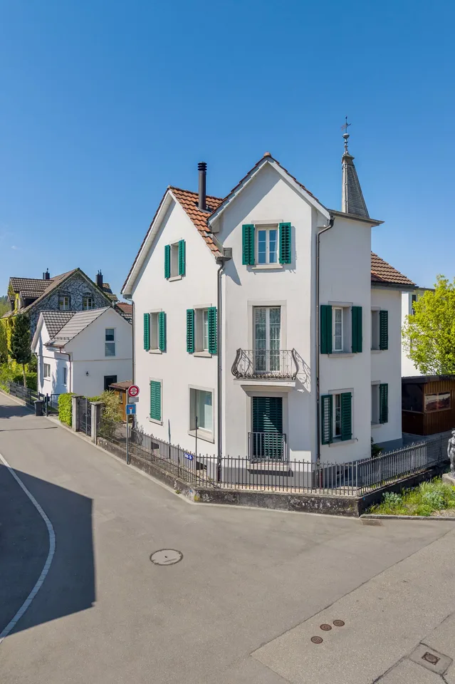 Casa bifamiliare affascinante in una zona residenziale tranquilla – foto 3 di 14