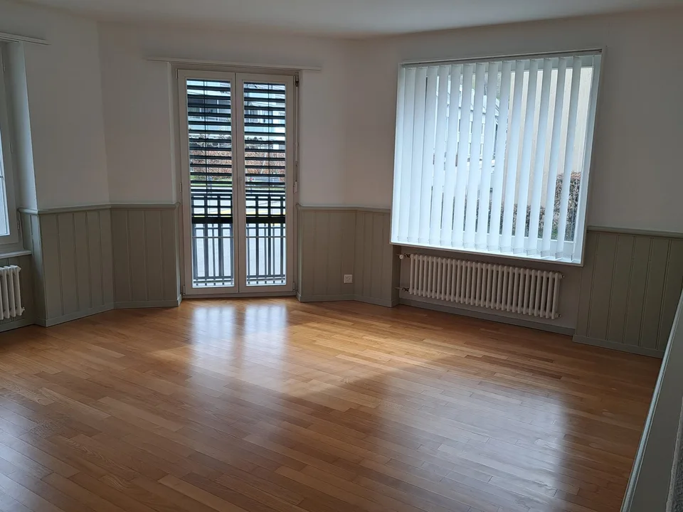 Casa bifamiliare affascinante in una zona residenziale tranquilla – foto 11 di 14