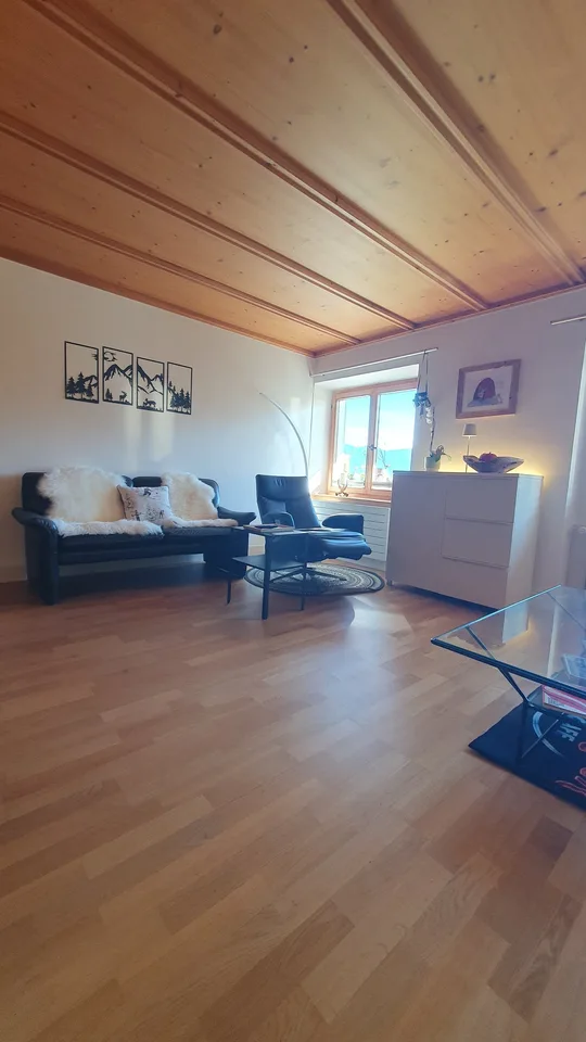 3 ZI-WOHNUNG IN FLIMS DORF (GR), MÖBLIERT, TEMPORÄR – foto 2 di 10