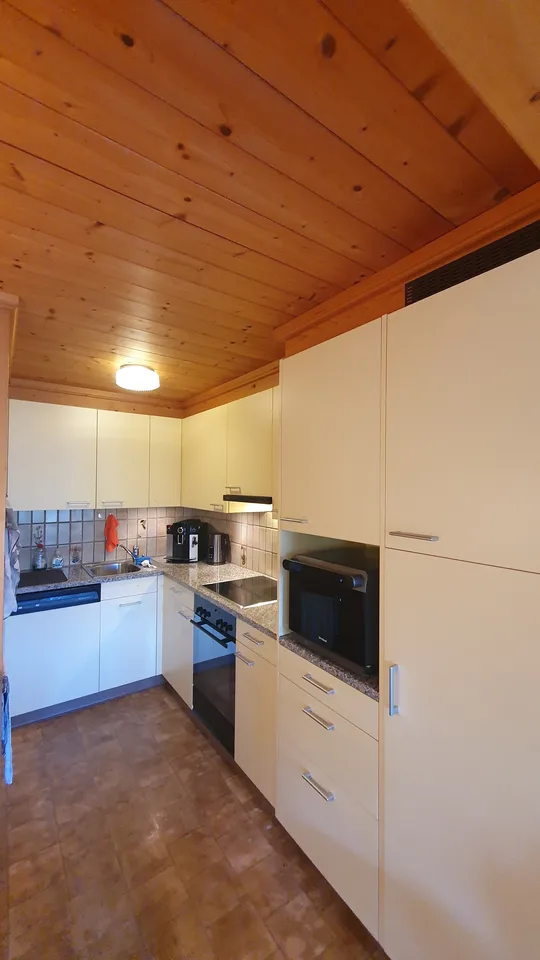 3 ZI-WOHNUNG IN FLIMS DORF (GR), MÖBLIERT, TEMPORÄR – foto 5 di 10