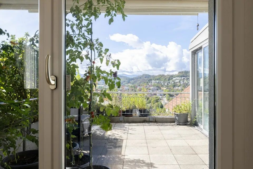 Sulla pendice soleggiata di Liestal: appartamento terrazza 4,5 locali – foto 4 di 13