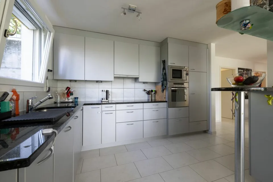 Sulla pendice soleggiata di Liestal: appartamento terrazza 4,5 locali – foto 8 di 13