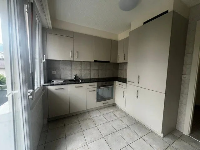 Sierre - Angenehmes 3-Zimmer-Apartment mit inklusivem Parkplatz – Foto 2 von 4