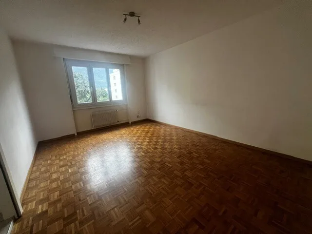 Sierre - Angenehmes 3-Zimmer-Apartment mit inklusivem Parkplatz – Foto 3 von 4