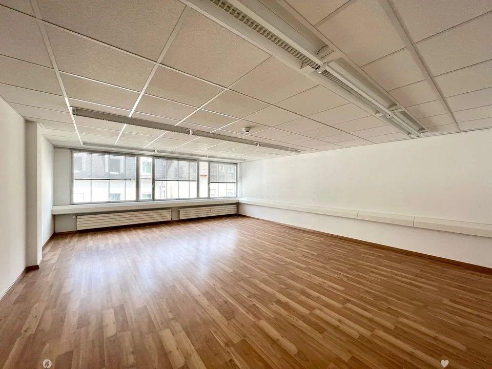 *GELEGENHEIT* diverse neu sanierte Büroräume von 14 - 40m2 – Foto 7 von 8