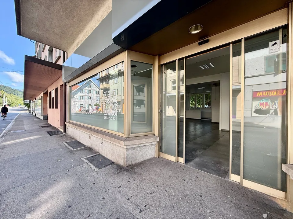 Espace commercial élégant à Biel-Mett – idéal pour la beauté, le cabinet ou le bureau – photo 6 sur 12