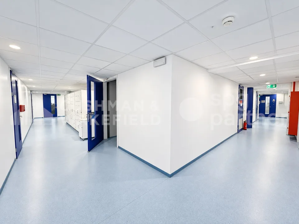 1 500 m² Labor- und Büroflächen zur Miete in der Nähe von Genf - CTN 14 – Foto 4 von 13