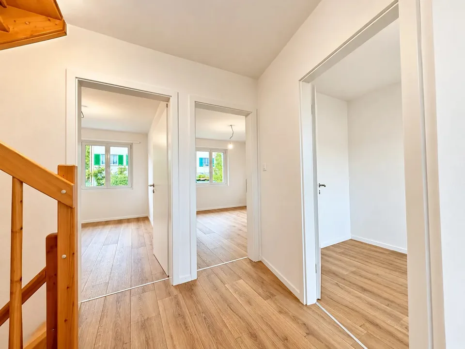 Maison de rang de 5,5 pièces rénovée à neuf avec jardin à Zurich – photo 10 sur 13