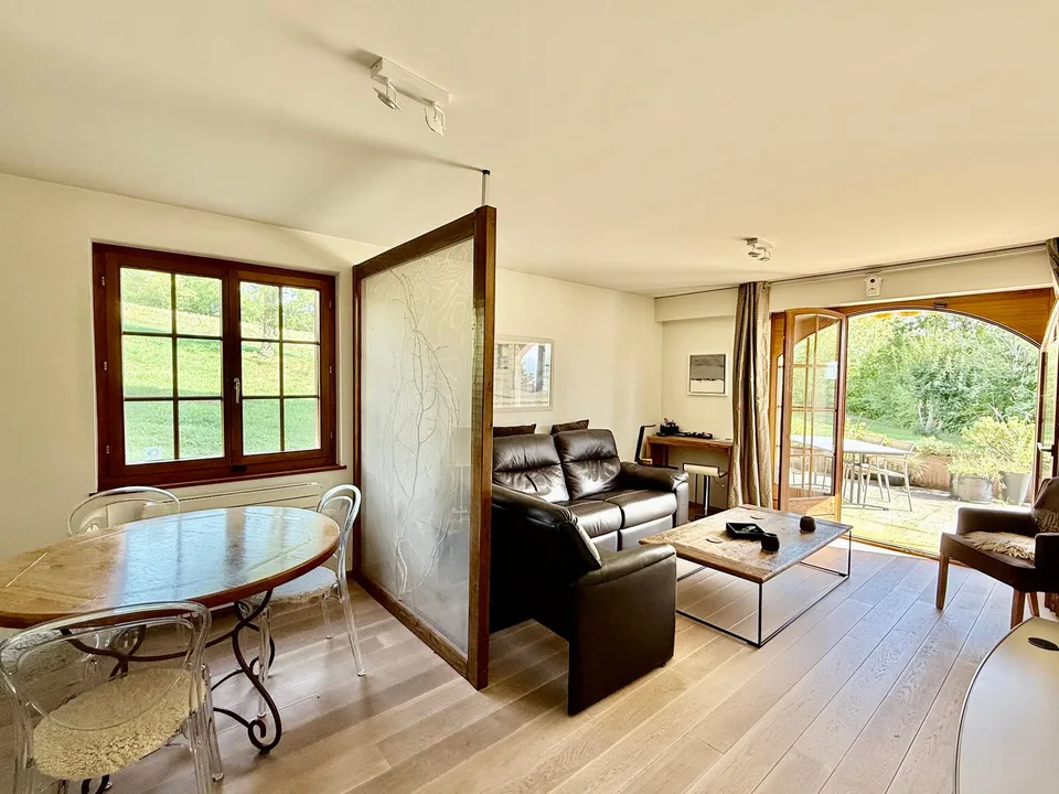 Superbe appartement de 2,5 pièces avec grande terrasse et belle échappée sur le lac et les montagnes – foto 16 di 21