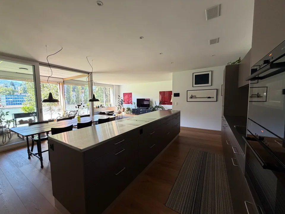 Charmant appartement meublé 3.5 pièces avec balcon et terrasse sur le toit au cœur de Lucerne – photo 5 sur 14