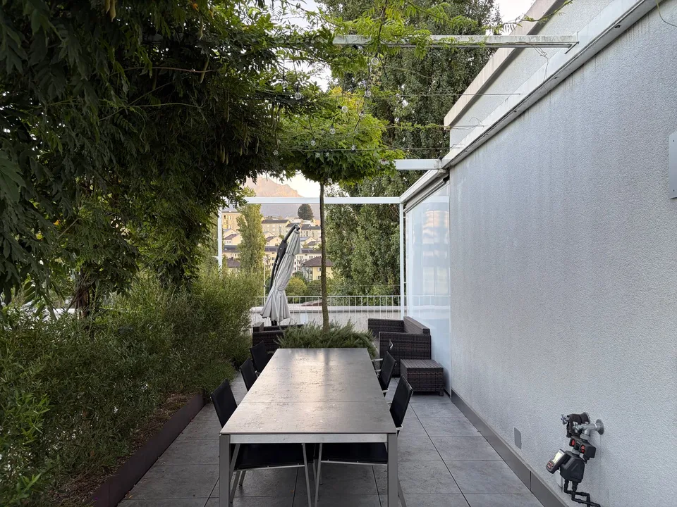 Charmant appartement meublé 3.5 pièces avec balcon et terrasse sur le toit au cœur de Lucerne – photo 2 sur 14