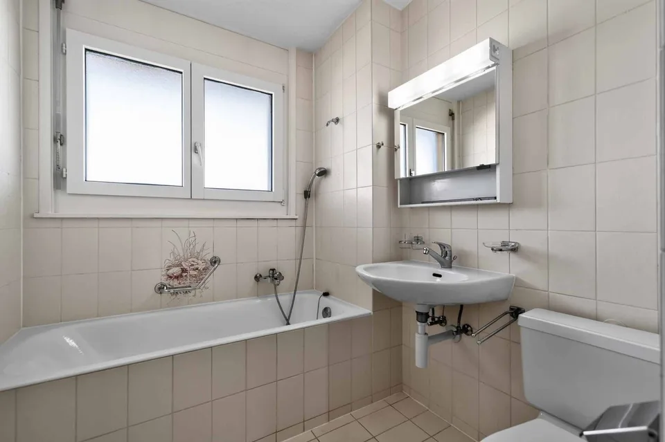 Geräumige 4,5-Zimmer-Wohnung mit Terrasse – Foto 10 von 12