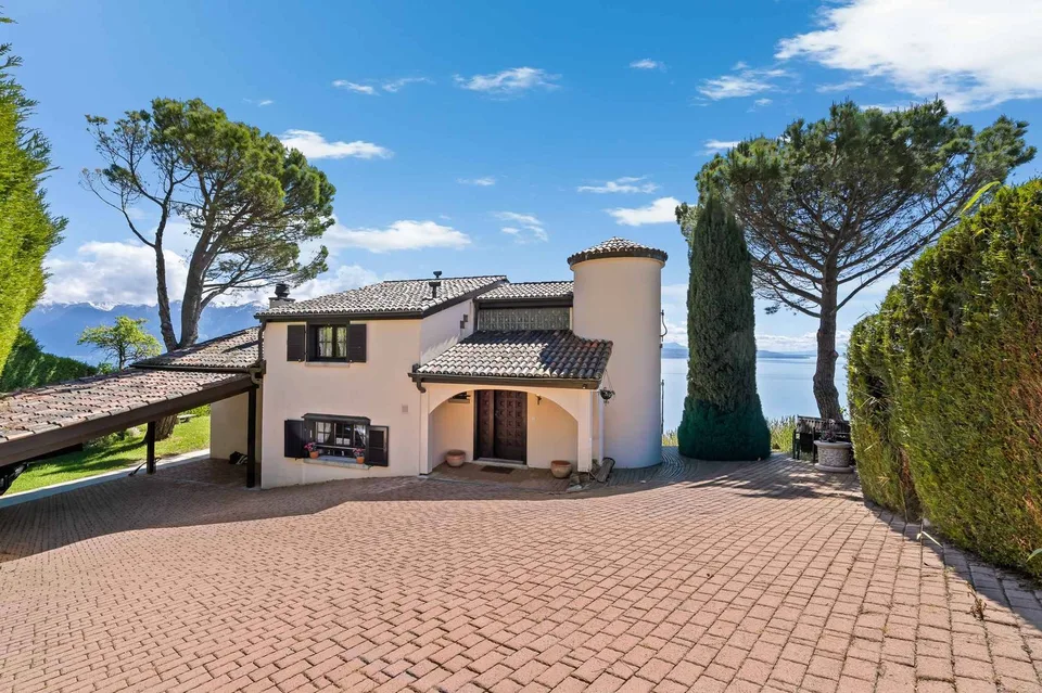 Villa individuelle avec piscine et vue panoramique sur le lac – photo 13 sur 13