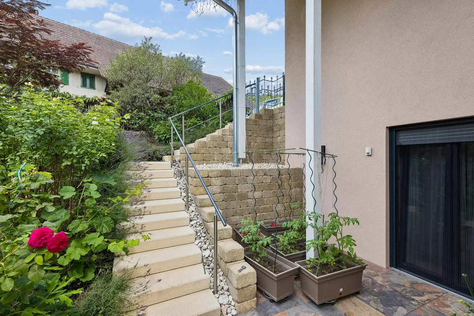 Ihr Familienzuhause im Aaretal: SwimSpa, Schlossblick und Platz für alle – Foto 4 von 30