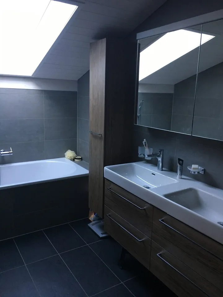 Moderne 4.5-Zimmerwohnung im Herzen von Düdingen – Foto 4 von 9