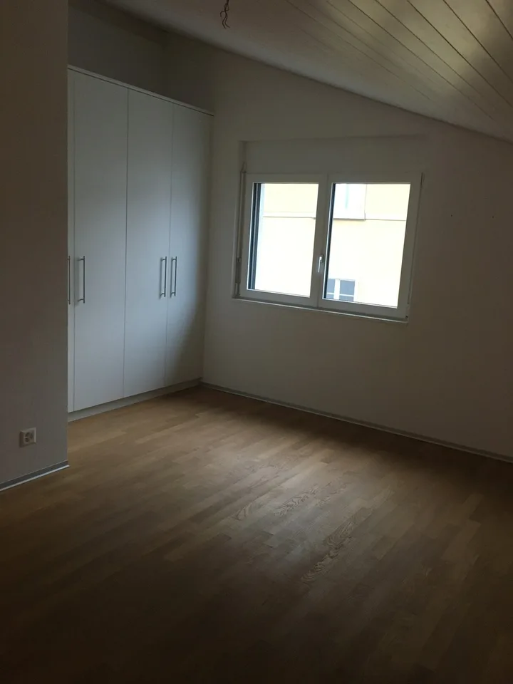 Moderne 4.5-Zimmerwohnung im Herzen von Düdingen – Foto 5 von 9