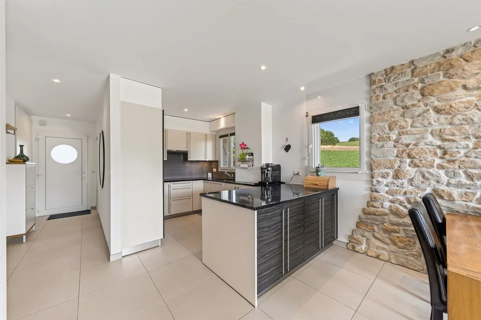 Schönes 4,5-Zimmer-Duplex-Apartment mit schönem Südwest-Balkon – Foto 8 von 17
