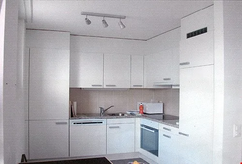 Charmant appartement 2.5 pièces au 9e étage avec vue panoramique à Locarno – photo 4 sur 7