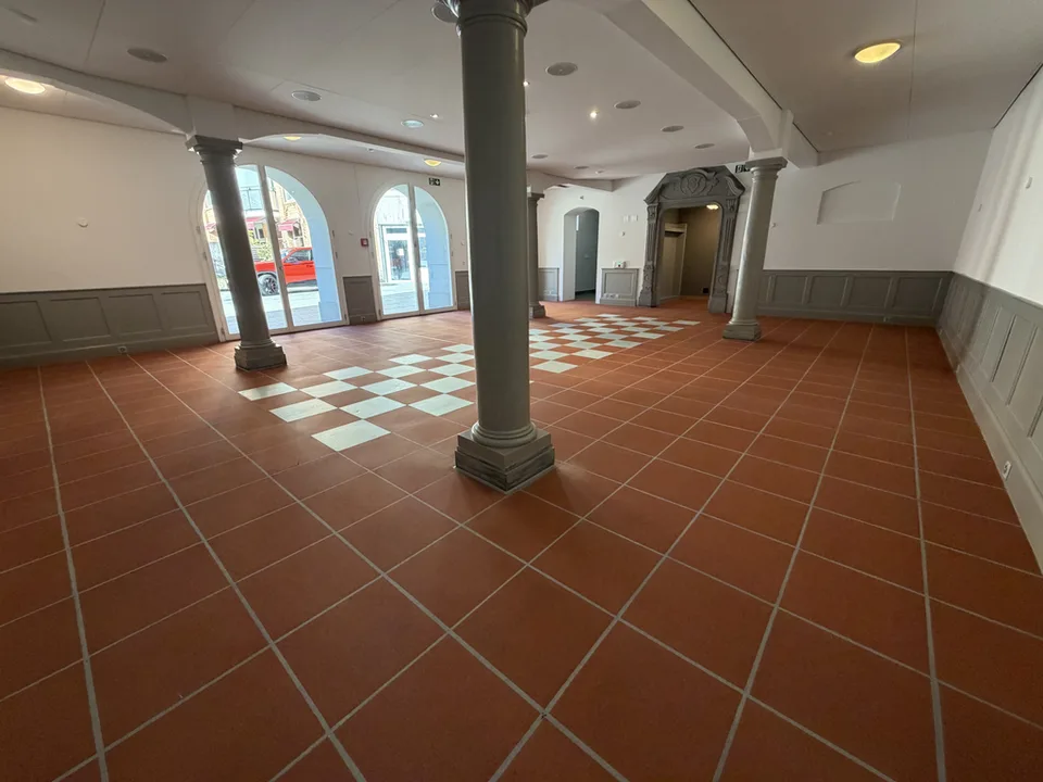 Intermediate use retail space at Kasernenplatz – photo 6 of 11