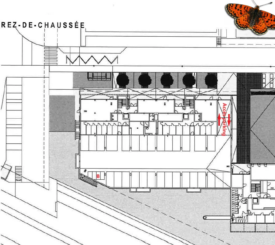 Cormanon - Innenmotorradparkplatz – Foto 3 von 3