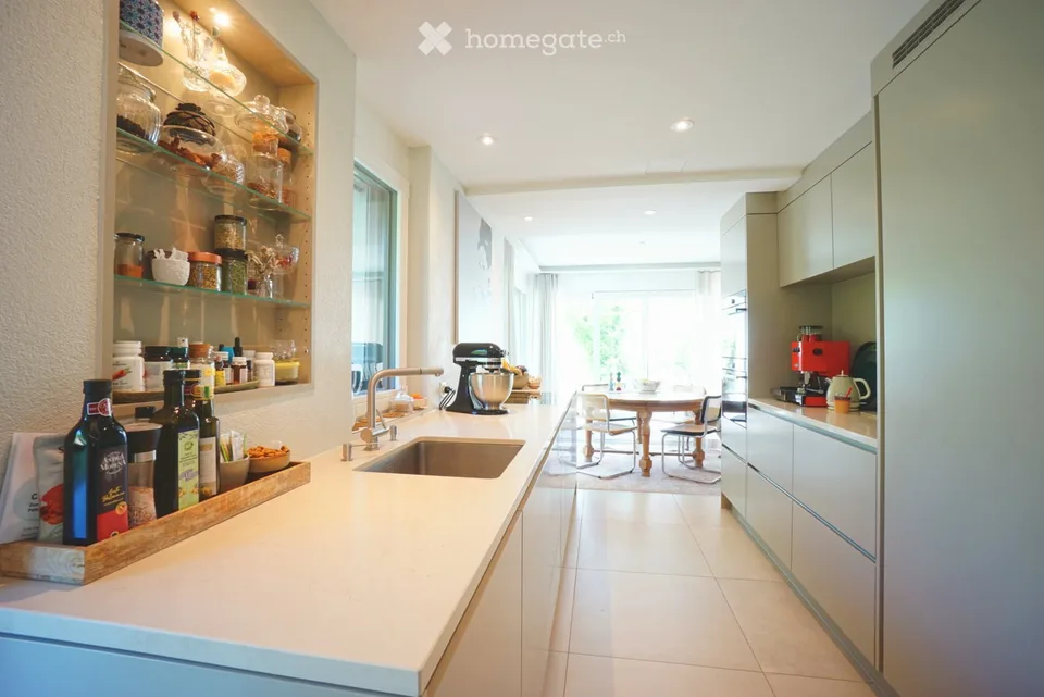 Molta sfera privata e giardino incantevole: Casa unifamiliare completamente ristrutturata di 5,5 (6,5) locali – foto 9 di 23