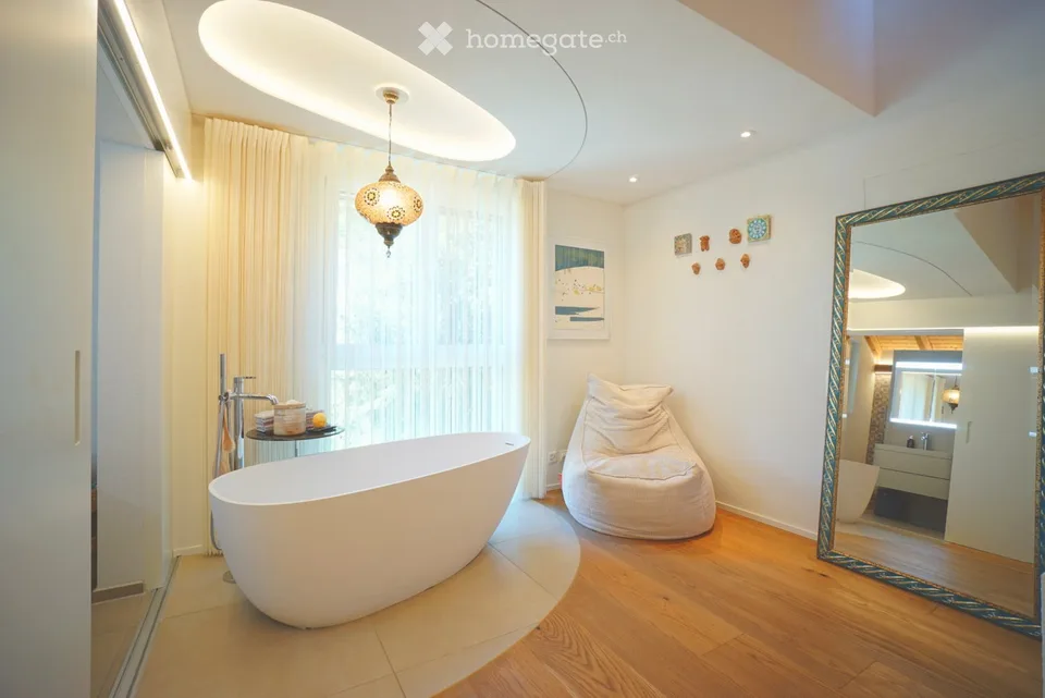 Molta sfera privata e giardino incantevole: Casa unifamiliare completamente ristrutturata di 5,5 (6,5) locali – foto 12 di 23