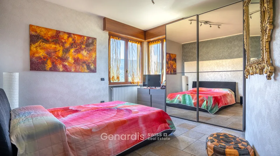Incantevole villa unifamiliare a Cunardo – 7 locali con piscina e vista sulle montagne – foto 20 di 23