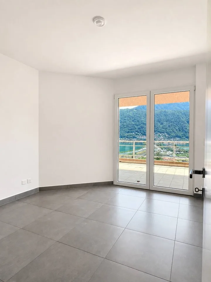 Trilocale con vista lago – photo 8 sur 13