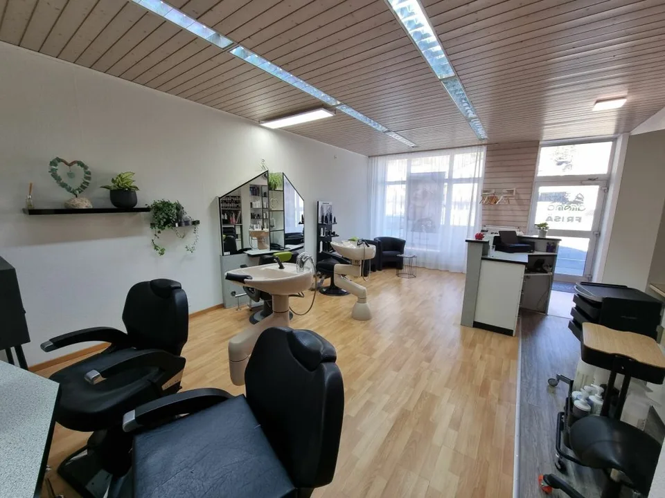 Möblierter Damen-Coiffeursalon zur Untermiete – Foto 5 von 5