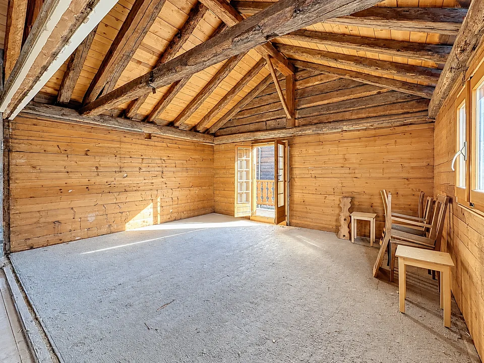 Chalet da ristrutturare – L'anima di un fienile alpino a Sarreyer – foto 4 di 13
