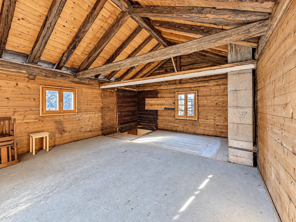 Chalet da ristrutturare – L'anima di un fienile alpino a Sarreyer – foto 3 di 13