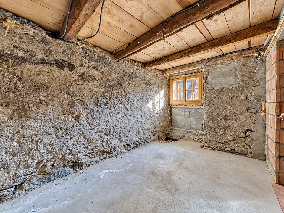Chalet da ristrutturare – L'anima di un fienile alpino a Sarreyer – foto 13 di 13