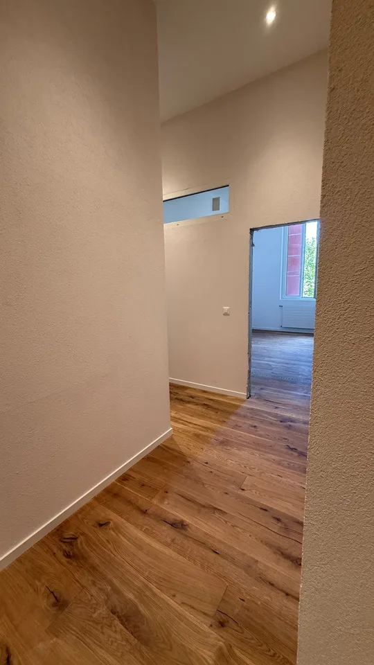 Charmante 3.5-Zimmer-Duplexwohnung in Grafenried: Erstbezug im ehemaligen Gasthof Sternen – Foto 11 von 19