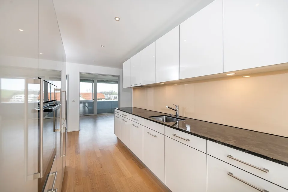 Appartement 4.5 pièces avec superbe espace de jardin ! – photo 2 sur 13