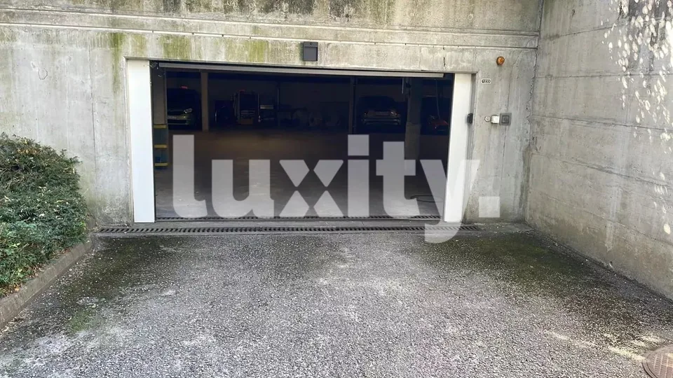 Garage for rent in Rolle ? Ideal for commuters – photo 3 of 4