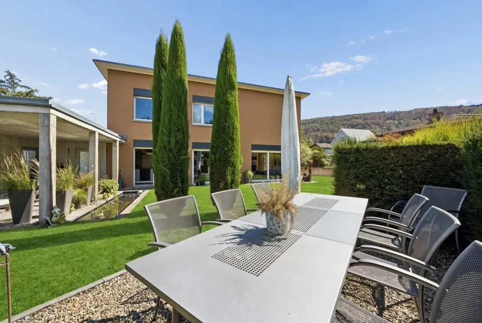 Casa unifamiliare di 4,5 locali attraente con giardino idillico – foto 2 di 17