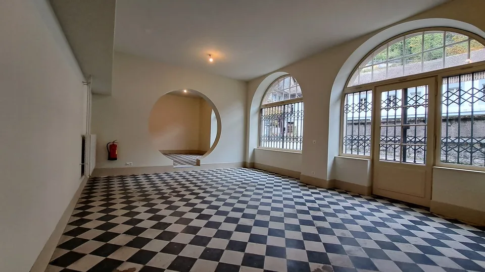 Kommerzielle Arcade in Lausanne – Foto 2 von 4