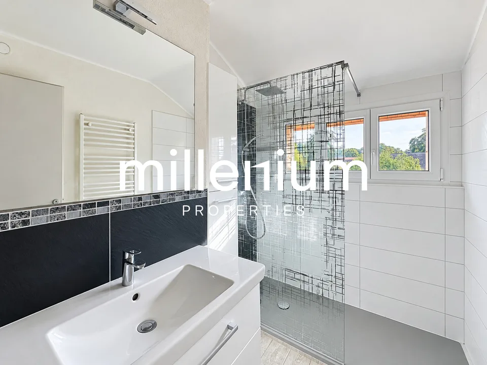 Appartement de 3 pièces au dernier étage avec terrain privatif – photo 8 sur 10