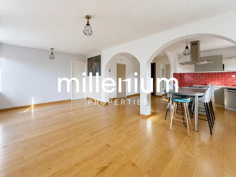 Appartement de 3 pièces au dernier étage avec terrain privatif – photo 5 sur 10