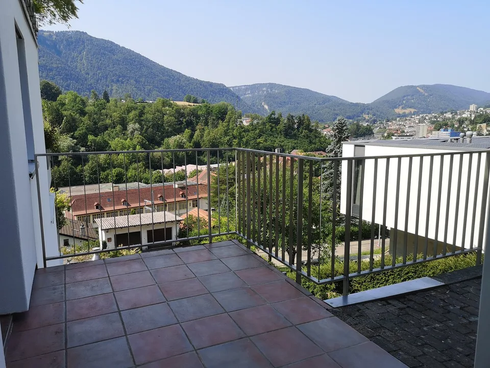 Spazioso appartamento con terrazza di 5.5 locali a Moutier con vista libera, 2 garage – foto 13 di 30